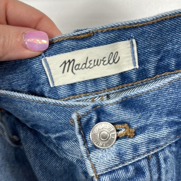 Madewell relaxed denim short size 32.Button fly. - Picture 5 of 11